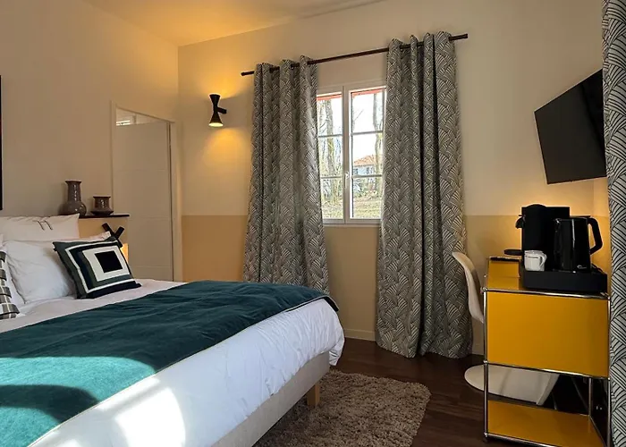 Haitz Teya - La Chenaie Bed & Breakfast 4*